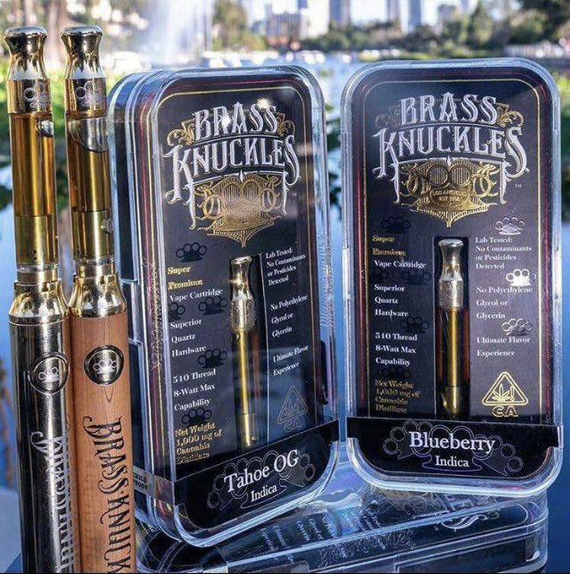 当店人気のBRASS KNUCKLESのVAPEペン型バッテリーのゴールド品切れで発注忘れてました☺️💦最近知ったのですが、このブランド海外のTHCリキッドブランドなんですね😽すべてが渋いです
#brassknuckles