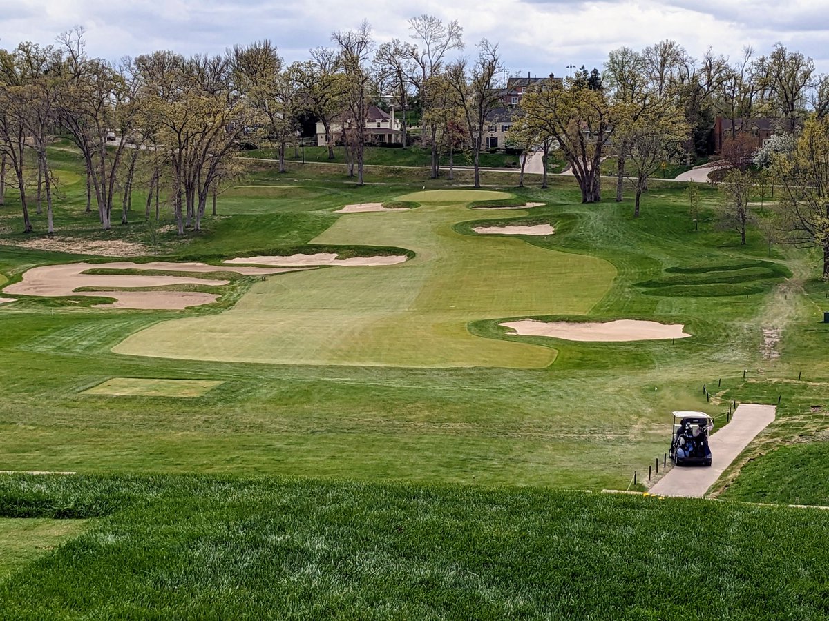 Always a treat to play Cedar Rapids Country Club. This classic Donald Ross design has been expertly restored by Ron Pritchard, @crcc_grounds and @crccsup. The 2020 Derecho added complications. But the club has done an amazing job with the hand they've been dealt. CRCC is… https://t.co/jvKmWl6Zlt https://t.co/7u5vGcNIrE