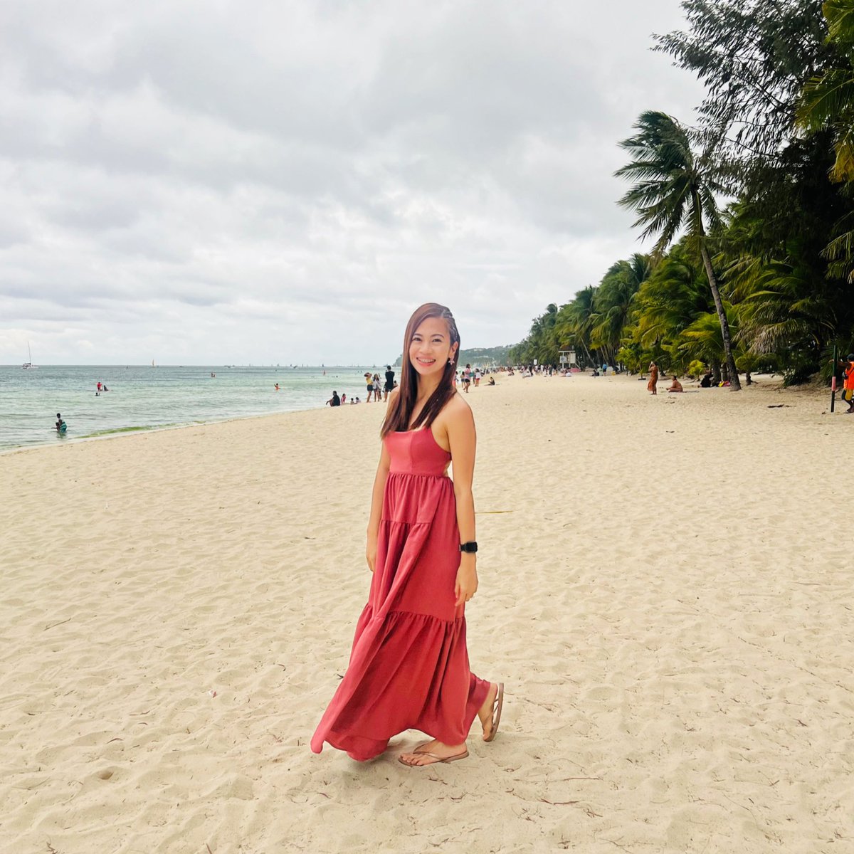 ddaaarrraaaa's tweet photo. Summer glow! Much needed beach-cation🌻💕 https://t.co/fIlhr7NyDZ