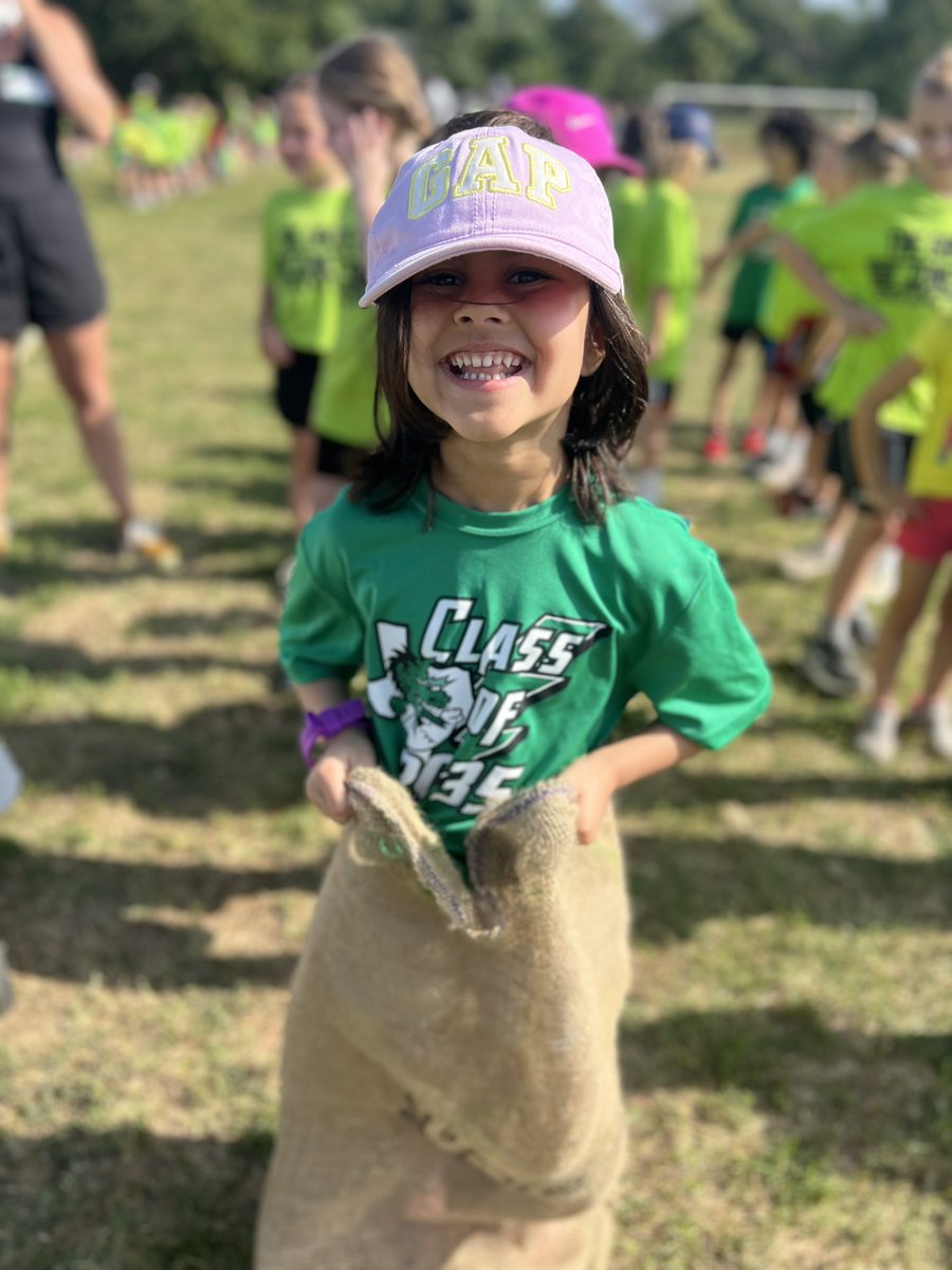 nicole athans tweet media