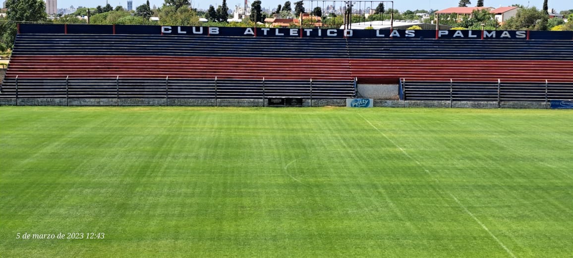 cholito82's tweet photo. Para los que me decían que en la Liga Cordobesa hay canchas mejores que la de Barracas, adjunto pruebas.
Me envían foto del estadio de Las Palmas... https://t.co/f91TGdQrbN