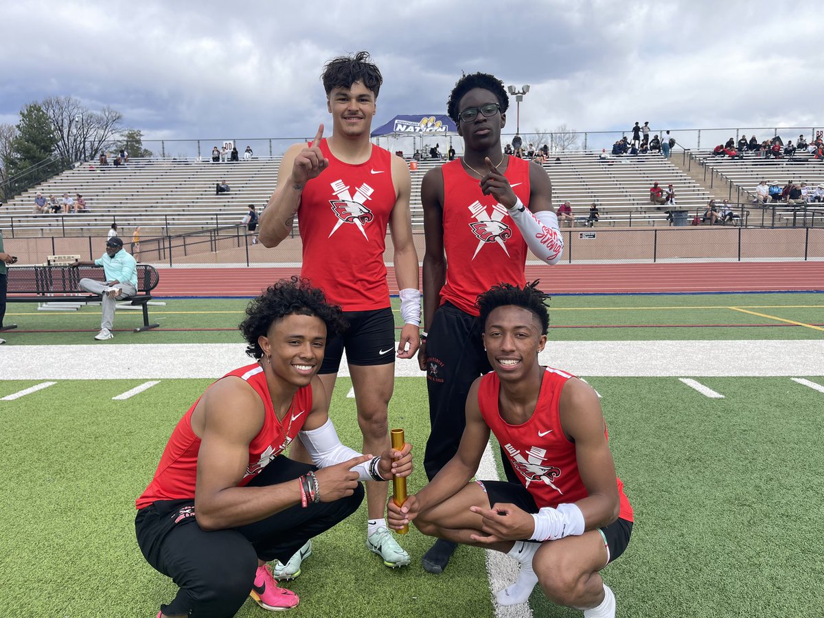 raptorathletics's tweet image. Track: Raptor Boys 4 x 100 relay sets a 💥 SCHOOL RECORD 💥 and takes over the #1 spot in the state rankings with a time of 41.91 at the Viking Invitational this afternoon. Great stuff boys  !!! @aurorasports