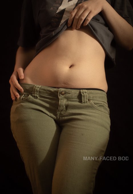 Oh hey https://t.co/VwbuWebJBL<a href="/tag/redhead"class="tags"><span>#redhead</span></a><a href="/tag/belly"class="tags"><span>#belly</span></a>