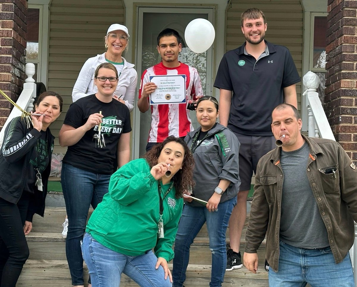Today, TWENTY SIX seniors at <a href="/StormLakeHighS2/">Storm Lake High School</a> received their #SealofBiliteracy awards from very excited teachers and staff! We are so proud of our students' commitment to #bilingualism and #biliteracy!