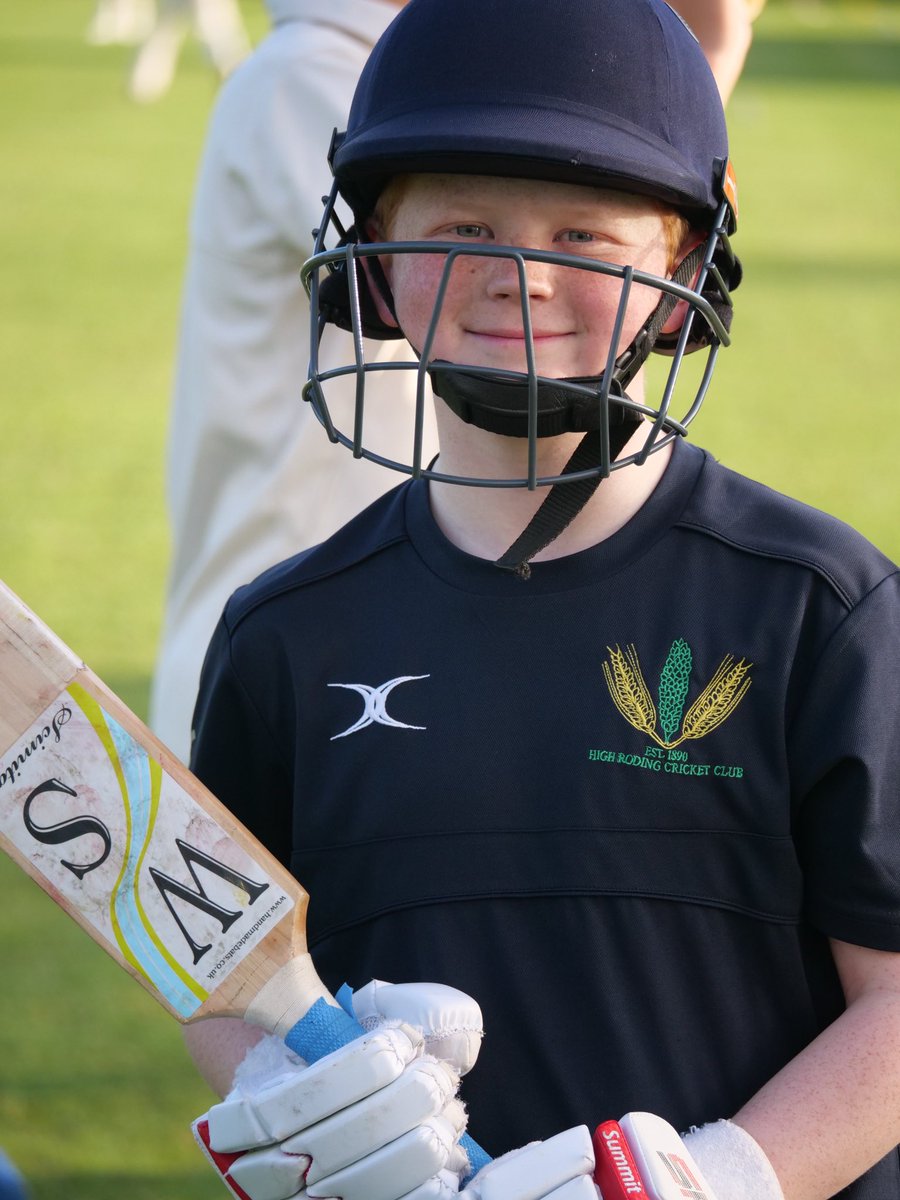 ladies_high's tweet photo. Great first colts training session this evening with over 100 children present! Some superb drills and catches from our enthusiastic colts! 

#cricketlove #development #skills #determination #coltscricket #juniorcricketers 🏏 https://t.co/uNa0M1H3s8