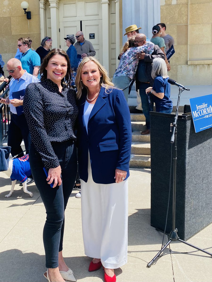 #SouthBend <a href="/inwomenforward/">Hoosier Women Forward</a> showed up for <a href="/mccormickforgov/">Jennifer McCormick</a> today!  Join us in supporting this dynamic female candidate!! 
<a href="/ktchncabinetcd2/">The Kitchen Cabinet</a> <a href="/INDems/">Indiana Democratic Party</a> <a href="/stjoedemocrats/">St. Joe County Dems</a>