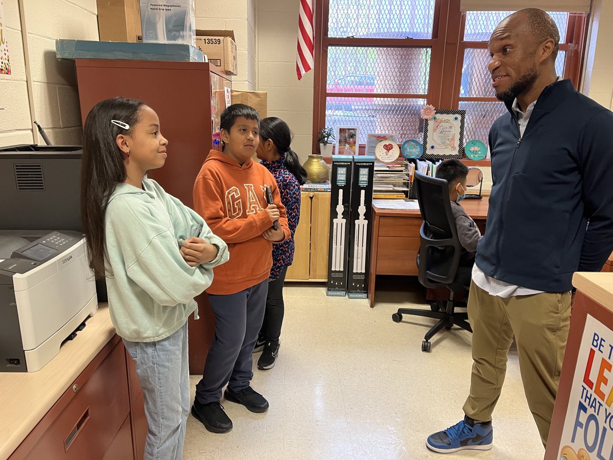 Love2teach247's tweet photo. From Youth Equity to Equity Team to student teachers and staff, we are at it again. ❤️ #wegotthis24! ⁦@ps24brooklyn⁩ ⁦@MisterMinor⁩ ⁦@AscenziMoreno⁩ https://t.co/xmacwISDFA