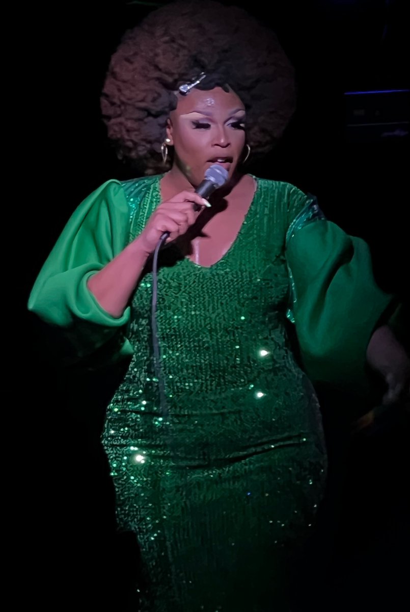 itsdaboys's tweet photo. These amazing ladies left it all on the floor last night. Such a great show.
#supportdragshows #gaybears #polyamorous #kennedydavenport https://t.co/Ih3vbHpJzf