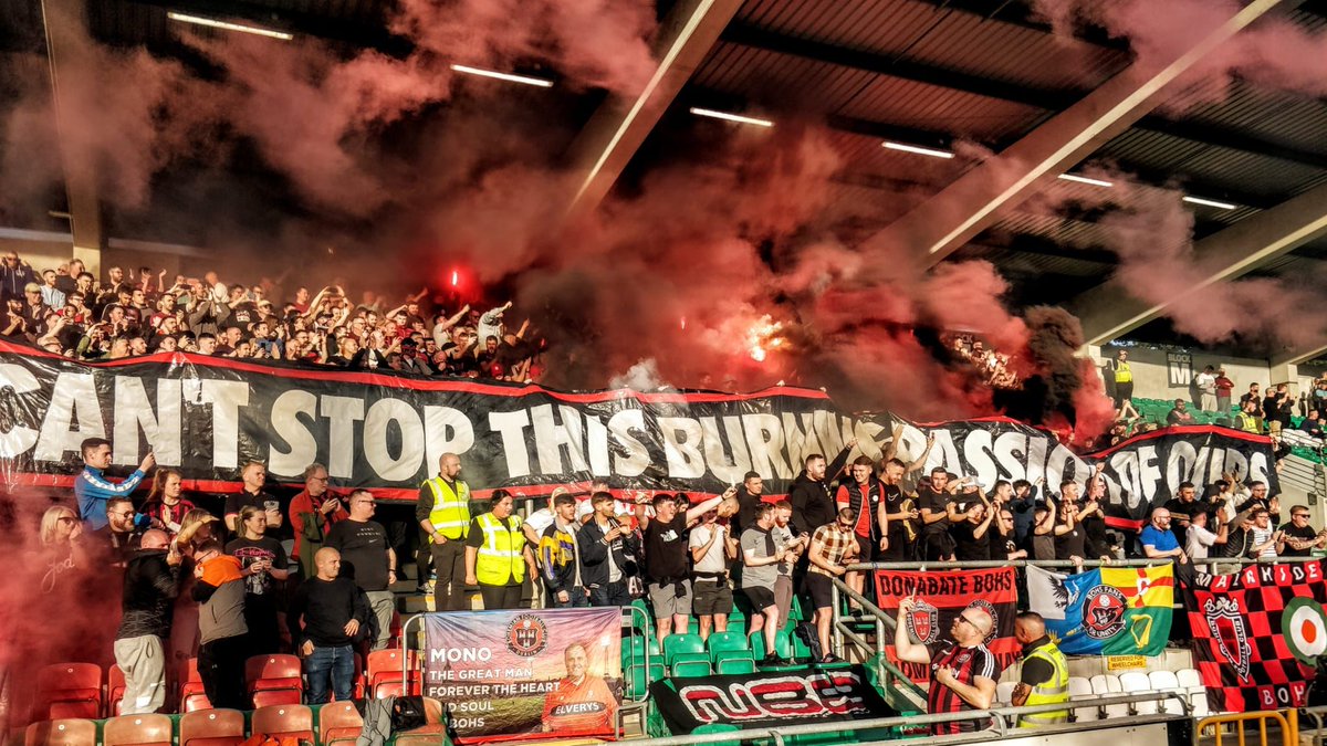 We always sing even when we're losing. Them lot only sing when they're winning. #WeAreBohs 🔴⚫✊🏼#DublinOriginals