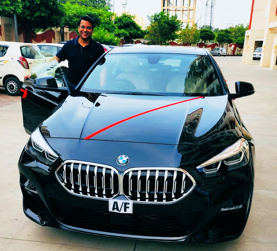 drshashi_doc's tweet photo. @MercedesBenz @MercedesBenzInd @bmwindia Hey Mercedes Thanks to your shitty and pathetic experience at your only showroom in Lucknow,Uttar Pradesh,India, I purchased a Bimmer and happy. This tweet is to let you guys know Buckle up. https://t.co/YReBJOeW1q