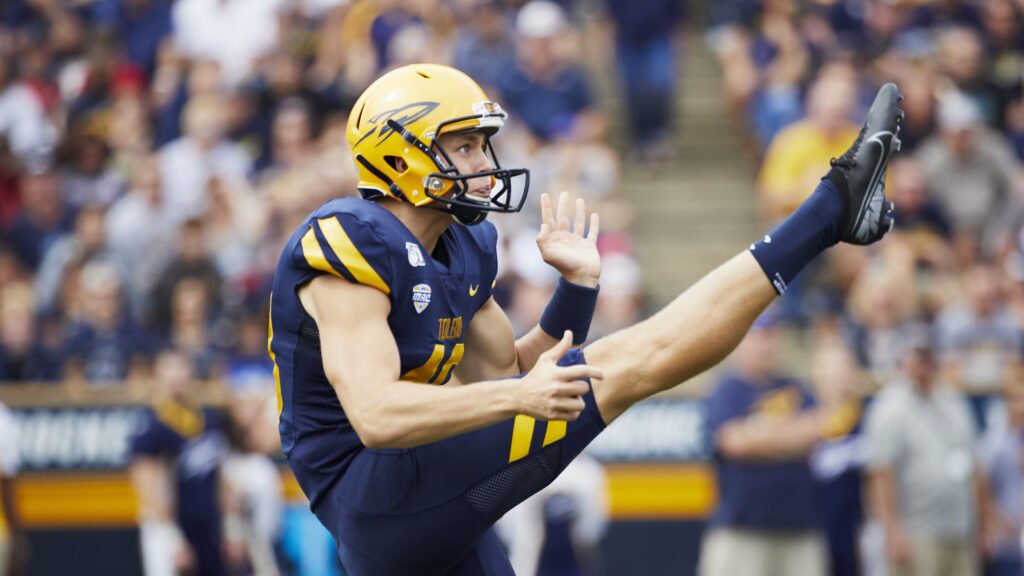 3DownNation's tweet photo. Ticats ink Global punter Bailey Flint, three others

https://t.co/dgg6ZU0uh1

#CFL #CFLGlobal #Ticats #HamOnt https://t.co/v7UuI5mKBU