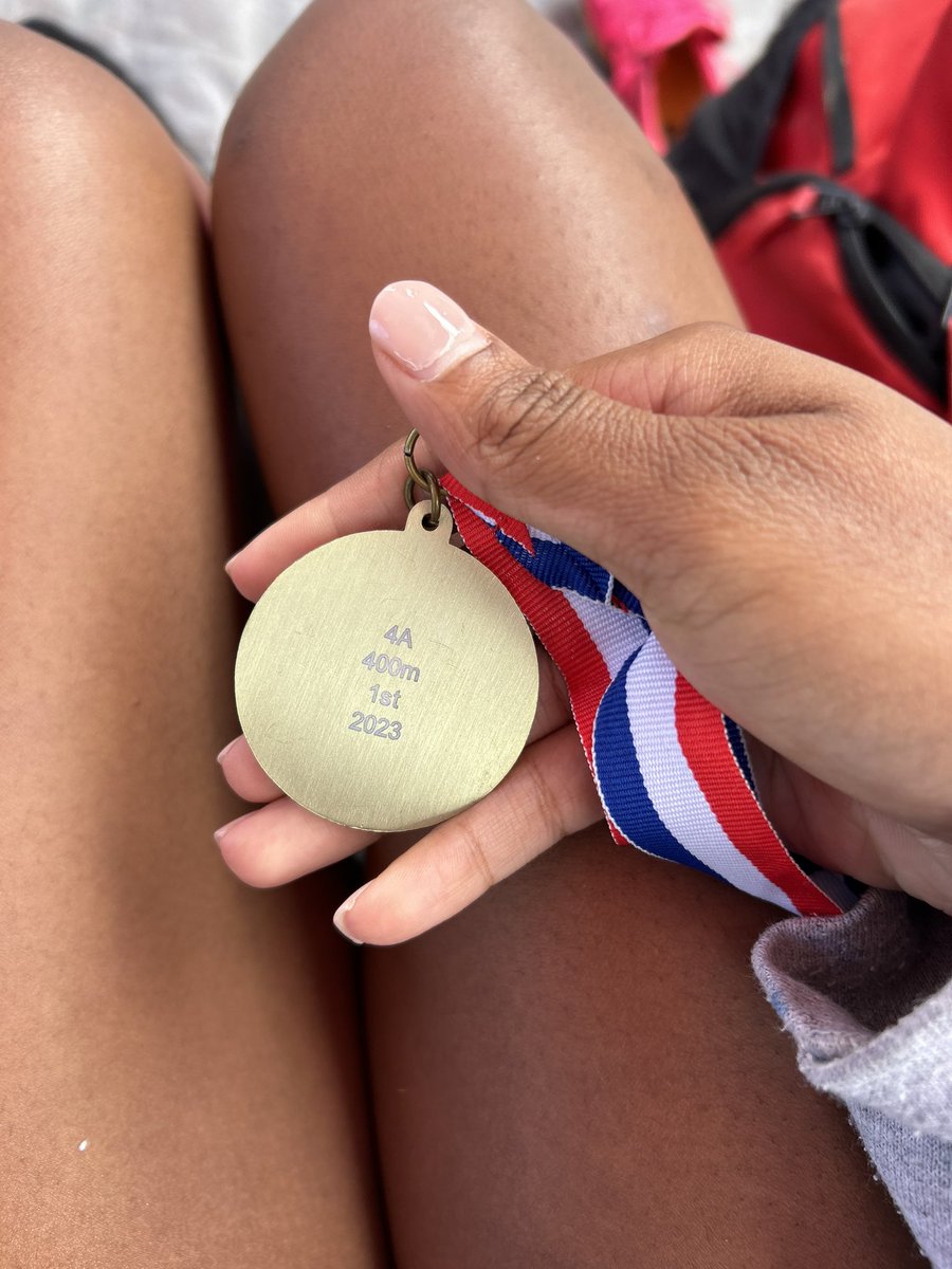 tiaacker_track's tweet photo. anyways 1/3 gold secured https://t.co/OMxIbaSQlh