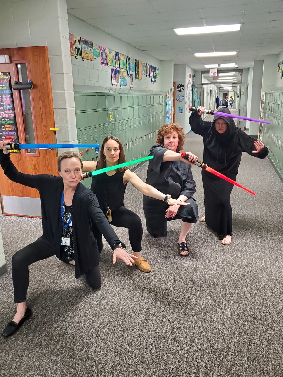 May the Force be with you! Or around you... like PERIMETER!
#mathlab <a href="/D13Eagles/">Erickson Elementary</a> @MrsStankoskey @IkensJen <a href="/MrsHolm3/">Mrs. Holm</a>