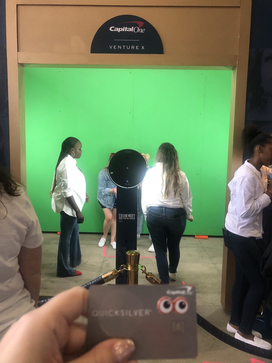 aliroller23's tweet photo. We found the @CapitalOne Elevator Booth!! #TSxCapitalOne #Sweepstakes #NashvilleTSTheErasTour https://t.co/ENgCwNo1wp