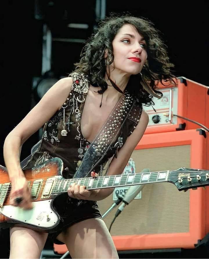 Gracro5's tweet image. PJ Harvey