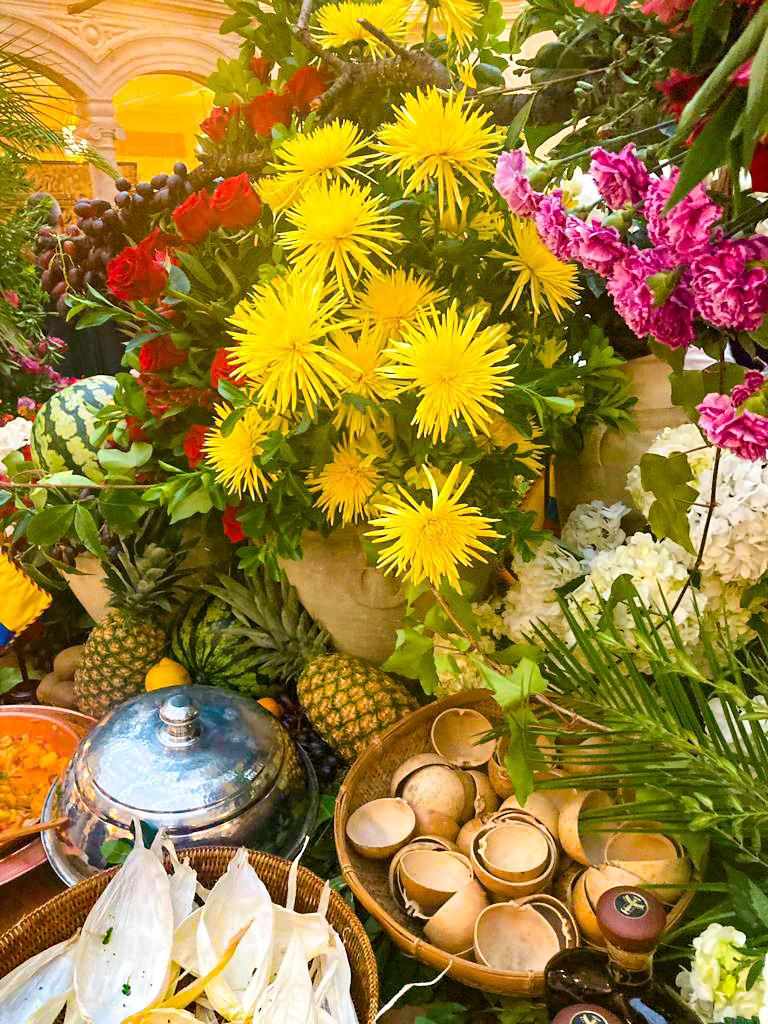 Gracias a @asocolflores las flores colombianas embellecieron el Palacio Real de El Pardo durante la recepción de agradecimiento al Gobierno español por recibir a 🇨🇴 en la 1era visita de Estado del presidente @petrogustavo 

#FlowersOfColombia #DiversityThatInspires #Asocolflores
