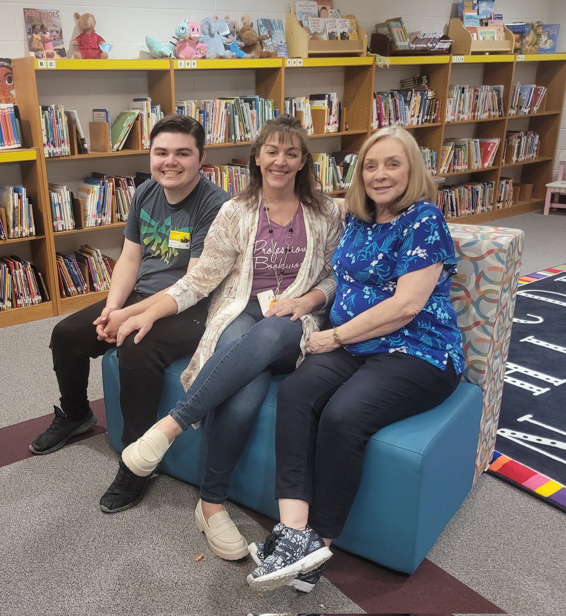 When you have your family volunteer in your school library for inventory! #happylibrarian #gibsonpride <a href="/GibsonGrizzlies/">Gibson Elementary</a>