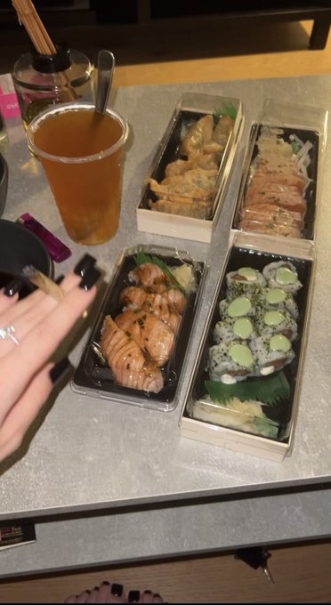 Watch kitty's leaked NSFW photo on TwXstars