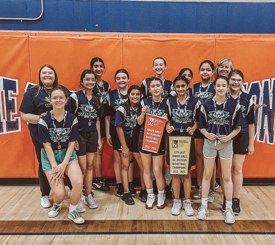 Congratulations <a href="/WinonaElem/">Winona Elementary</a> School Junior Girls Basketball Team - winning both the City-East and City-Wide Championships!!

#WinonaOnt
#StoneyCreek