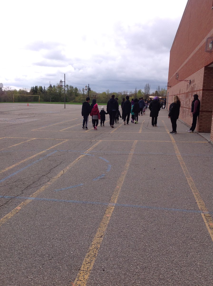 cci_ces's tweet photo. 🚶🏾‍♀️🚶🏾 This week Corpus Christi CES students and staff participated in the We Walk With AnnFrances walk around our school in support of cancer research. Thank you to everyone who supported this worthwhile cause. 👋🏾👋🏾@RocchinaAntunes @JosephDimeo7 @iafrate_j https://t.co/k8NXOzpEa3