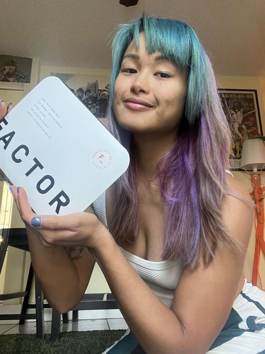 Ok so we get to eat this stream which already makes it infinitely better LIVE twitch.tv/Raquel playing music and salivating over boxes of @factormeals Use code FACTORSE36671 for 50% off your first box at strms.net/factor75_raquel #Factor75Partner, #ad