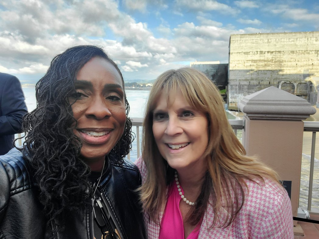 nichelle8ch's tweet photo. Community College League Women's Caucus Welcome Reception. Congrats to the co-chair and my #LACCD colleague, @andra_hoffman 
#TrusteeonDuty
#1stVP https://t.co/XN2BjYvjhA