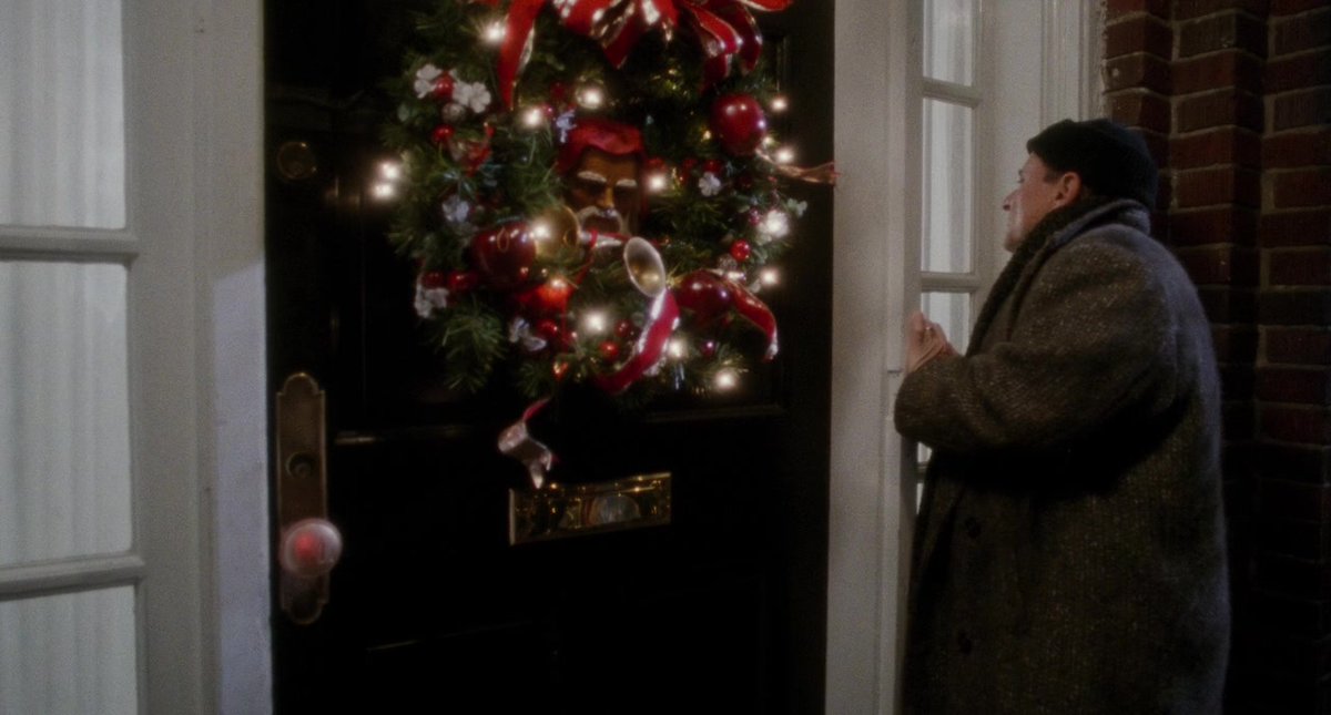 HomeAloneFrames's tweet photo. Home Alone by John Hughes - frames 115673 to 115676 of 148019.
You little creep, where are you? #homealone #homealoneframes https://t.co/1ddsPyDYJA