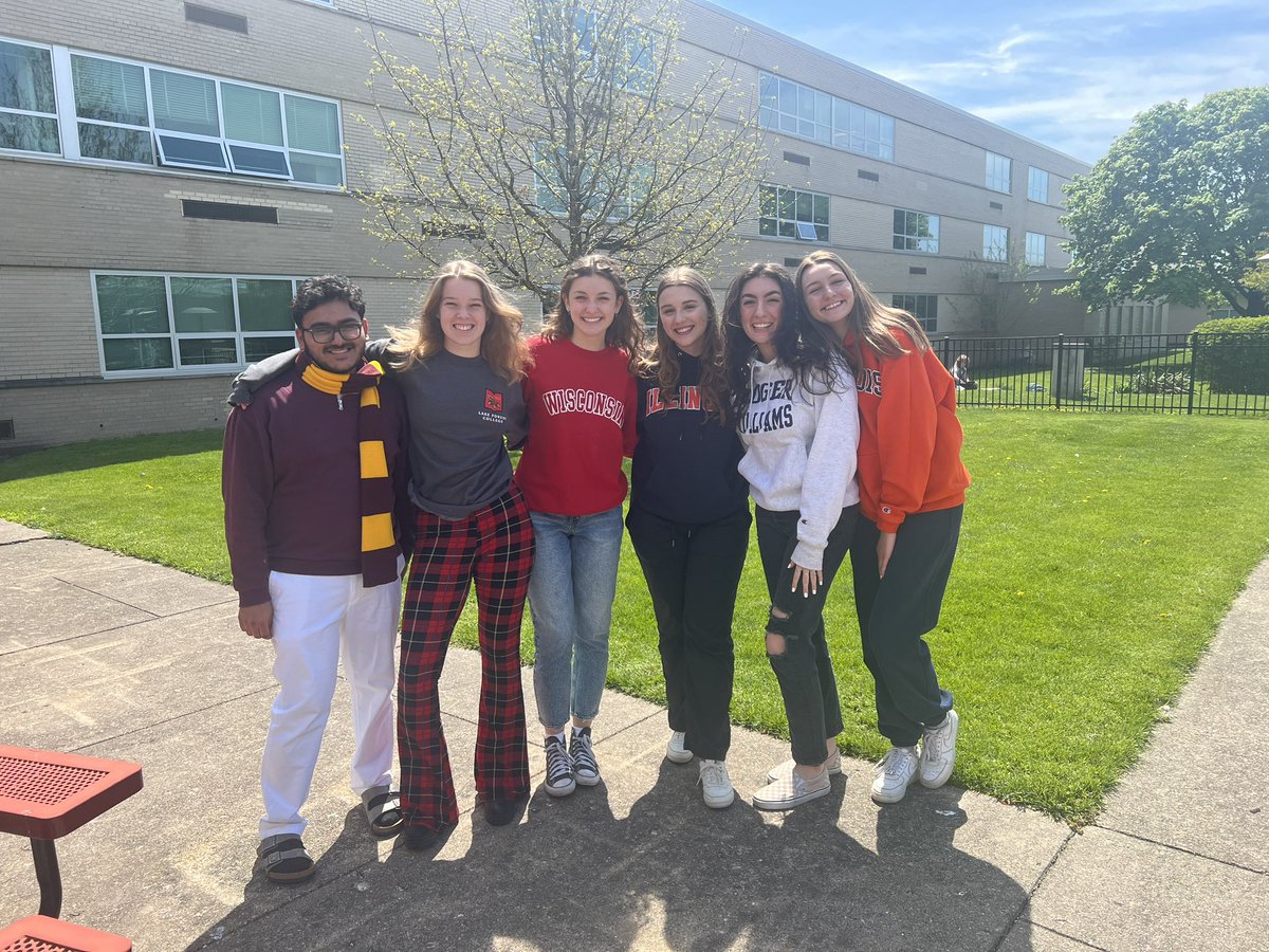 Niles West Lit Center tweet media