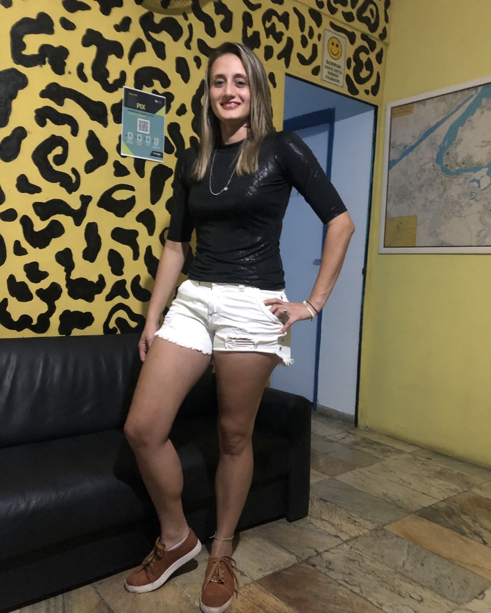 Localizão privilegiada, atmosfera incrível e certeza de novas amizades!!! Só da Onça 🙌 #mulheresviajantes #mulheresviajandosozinhas #mulheresviajantesdobrasil #mulheresviajam #mulherestrilheiras #trippy #hostelife #viagemsegura