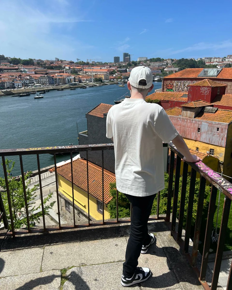 JdnTee's tweet photo. Porto top tier https://t.co/aCNzxL7yUr