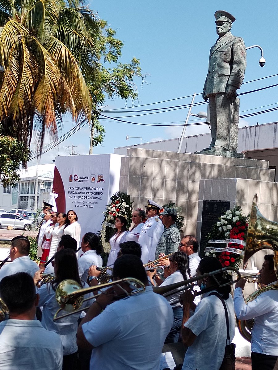 <a href="/Hugo_Alday/">Hugo Alday Nieto</a> <a href="/AnahuacCancun/">Anáhuac Cancún</a> <a href="/CongresoQRoo/">Congreso del Estado de Quintana Roo</a> <a href="/PatyCasados/">PatyCasados</a> <a href="/geovanna_b/">Geovanna Bañuelos</a> <a href="/PTnacionalMX/">Partido del Trabajo México</a> <a href="/AdrianPerezVera/">Adrián Pérez Vera 🇲🇽</a> <a href="/MaraLezama/">Mara Lezama</a> #Educación...eje fundamental para la #Profesionalización de los #ServidoresPúblicos ...El #DoctoradoEnDerechoPúblico da pauta para proponer, argumentar e innovar jurídicamente el nuevo #EstadoDeDerecho que requiere nuestro Estado. #QuintanaRooPrimero <a href="/mapachestec/">@MAPACHESTec</a> <a href="/chetubien/">Comunidad Chetubien</a>