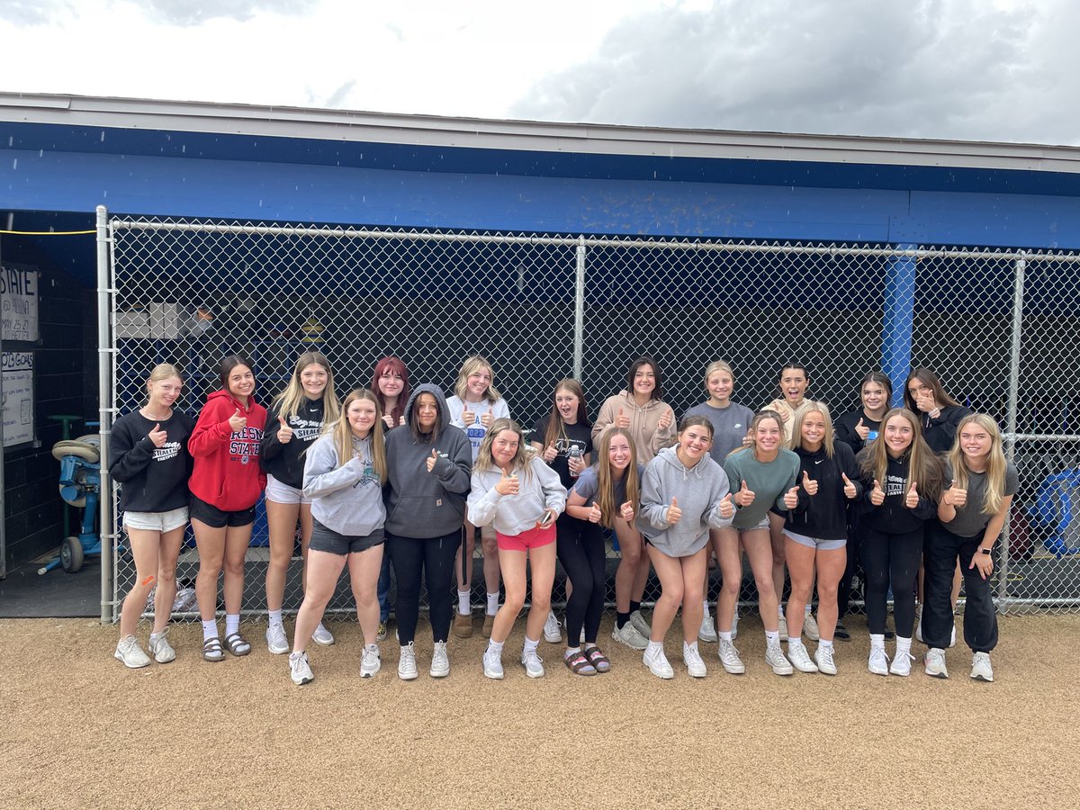 VerticalMT's tweet photo. We love delivering pizza to teams that crush their goals! Great job Gallatin Softball! Over $14,000 raised! https://t.co/8TLKEJf2l0