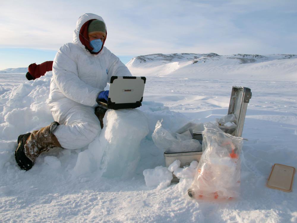 Catherine Larose dans le journal <a href="/CNRS/">CNRS 🌍</a> lejournal.cnrs.fr/articles/au-sv…
Si les glaciers du Svalbard souffrent d'accélération de la fonte en surface, la carotte de glace préservée permet néanmoins des études du climat passé <a href="/AmpereLab/">Laboratoire Ampère</a>, @INSIS_CNRS, <a href="/insadelyon/">INSA Lyon</a>, <a href="/CentraleLyon/">Centrale Lyon</a>, <a href="/UnivLyon1/">Université Lyon 1</a>