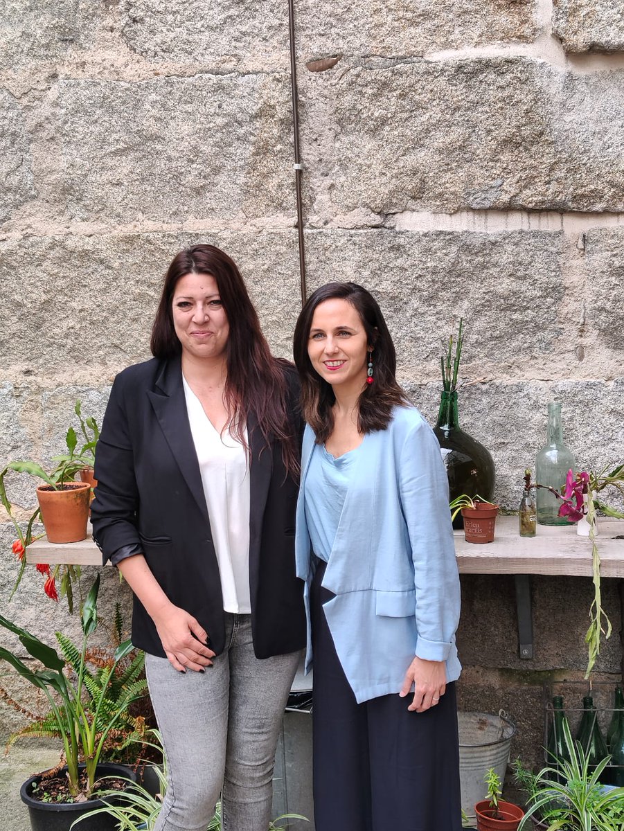 Hoxe en Orense, a nosa candidata da alcaldía Lucia Chamorro Figueroa (Nigrán)nun acto coa nosa Ministra e Secretaria Xeral <a href="/ionebelarra/">Ione Belarra</a>
Un acto para afrontar este reto que temos por diante de cara o 28 de Maio.
Moitas grazas Ione polo teu agarimoso apoio.
💙🩵💜🩷
#somosnigran