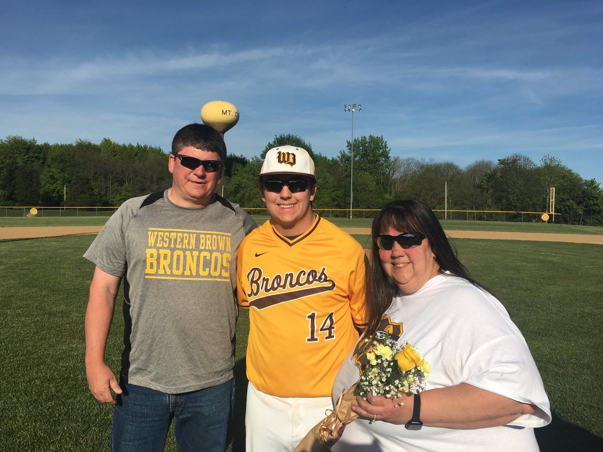 wbhsathletics's tweet photo. Thank you AJ, Matt and Seth! Great season and career! https://t.co/E1bwUjmMrZ