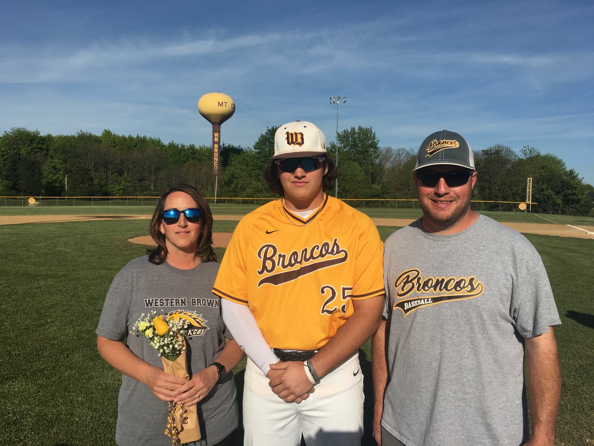 wbhsathletics's tweet photo. Thank you AJ, Matt and Seth! Great season and career! https://t.co/E1bwUjmMrZ