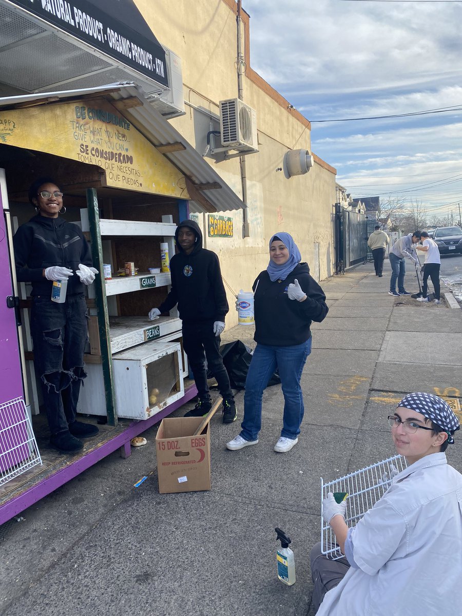That’s a wrap on Better World Day 2023! 🎉 Thank YOU to all students, educators, and community members nationwide who celebrated the powerful and meaningful student work happening in EL Education schools. 

Stay tuned for more #BetterWorldDay content! eleducation.org/news-and-event…