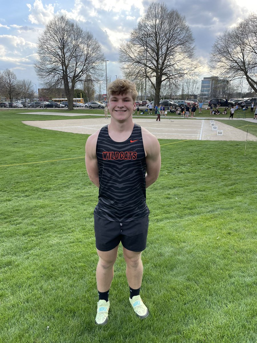 Wesley Briquelet throws a huge 3 foot PR in the shot put to go over 50 feet for the 1st time! He is now the 12 best shot throw in VAHS school history! Earned the silver medal at the Spartan Invite in the process🥈