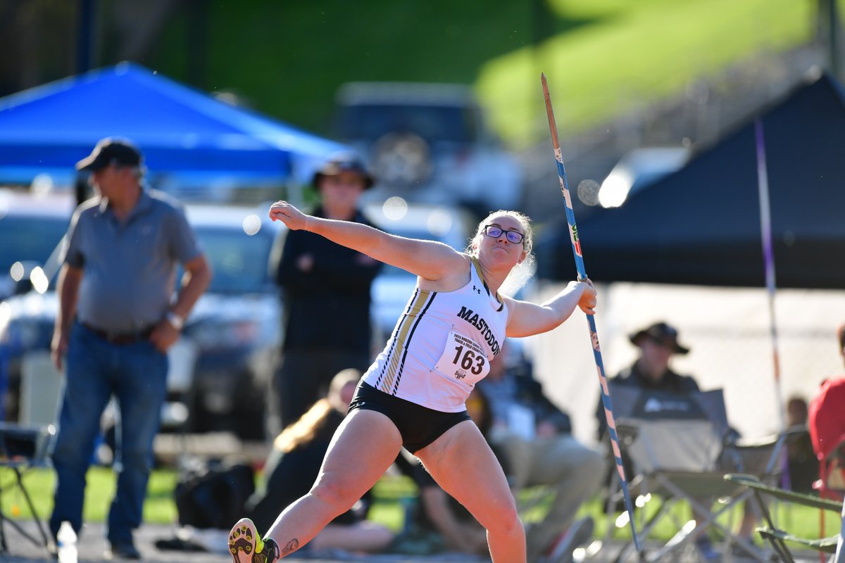 MastodonTFXC's tweet photo. A few more 📷 ! This time of the javelin variety.  

#FeelTheRumble https://t.co/8dKW4gAnPO