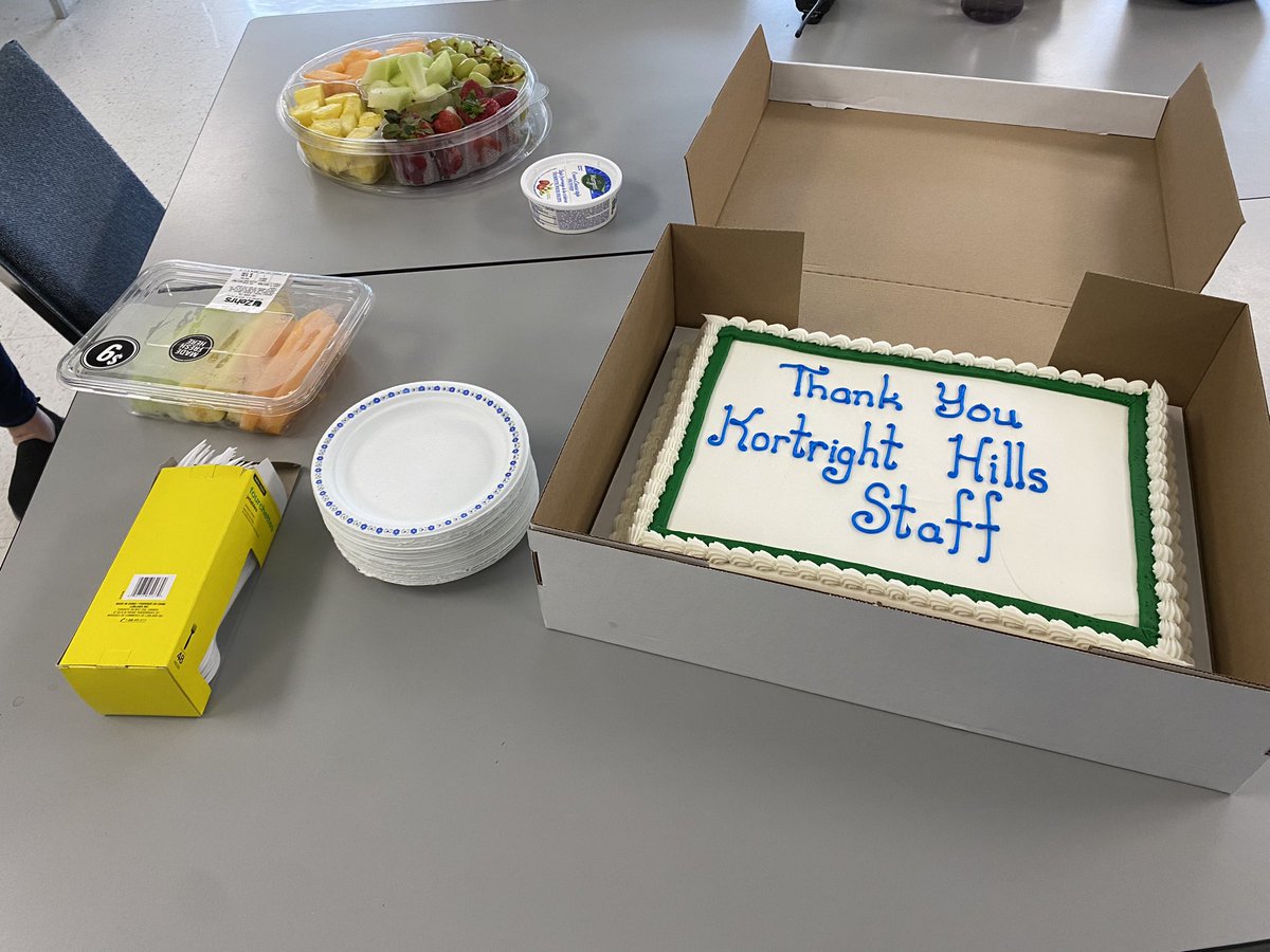 KHPS23's tweet photo. #MHEW was a busy one at KHPS! There were songs, band performances, poetry, magazine and film projects, kindergarten picnics and a school-wide salad day! All thanks to the hard work from our awesome staff and students ❤️ https://t.co/cowSdQOppd