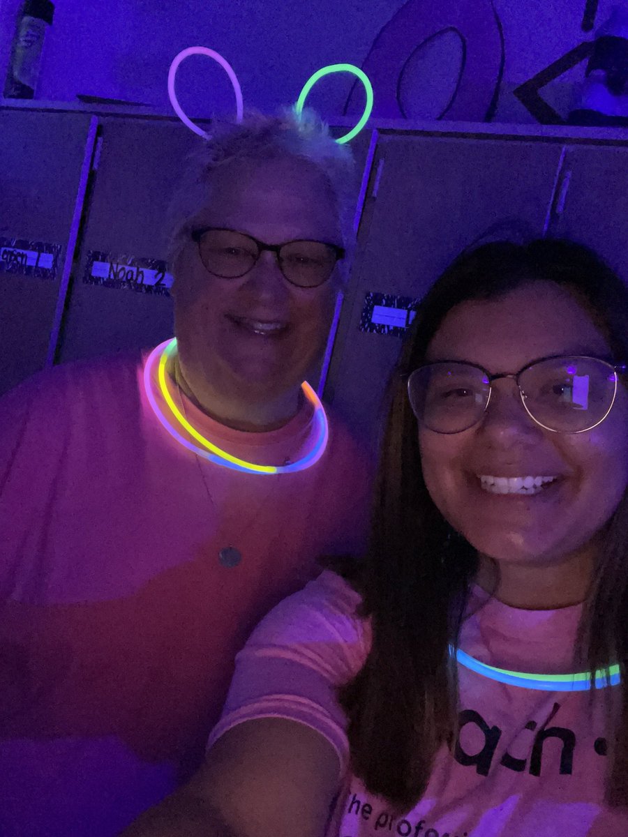 NikiDailey1's tweet photo. Glow day! Ss worked through all 3rd grade math standards before MAP testing! 🌟@FreedomTigers1 #LetFreedomRoar https://t.co/T43C6ZPwsU