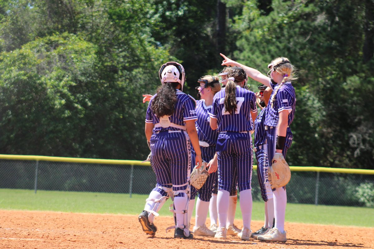 IzzyLeeSoftball's tweet photo. photos from our tourney @ burroughs park!! #HartSoftball #izzylee2027 #softball17 #RHP #pitcher4life #BeElite @ExtralnningSB @SoftballDown @QrRecruiter @4StateSports1
@TopPreps @PlaySoftballNet
@SoftballPros @tepremier_09 @kohs_softball @SoftballRecruit @SBRRetweets https://t.co/xI964Q6iRh