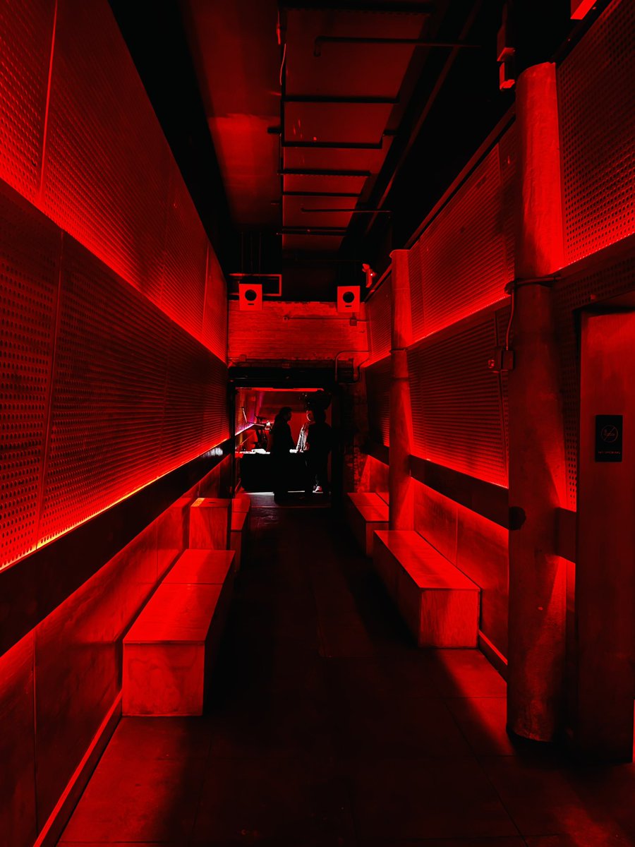 Jshatan's tweet photo. Varied Viewpoints #125: Induction. #interior #boerumhill #brooklyn #lighting #lightingdesign #architecture #newyork #newyorkcity #seeyourcity #visit_newyork #ig_architecture #imagesofnyc #photolovers #iphone13 #shotoniphone #iphonephotography #photoaday #photoadaymay https://t.co/I8qNxqrEO3