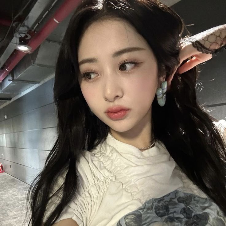 futureunbi's tweet photo. ★ hi im tzui! i recently moved accounts and i’m looking for some interactive gg stan moots #kpoptwt #stantwt 

- some ppl i stan are LE SSERAFIM IVE 
 EUNBI newjeans red velvet billlie snsd  xg twice nmixx woo!ah! g idle aespa + more! 
comment to be mutuals &amp; rt to spread! https://t.co/IwBviv4l7x