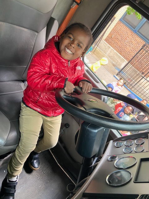 HeyBccs's tweet image. Some pics require no captions! Shout Out to the Parks Dept and our Early Childhood staff for creating a memorable experience for our children! @CommunitySupt16 @D16LEADS @NequanMclean @stefanizinerman @JabariBrisport @CMChiOsse @NYCSchoolsOSYD