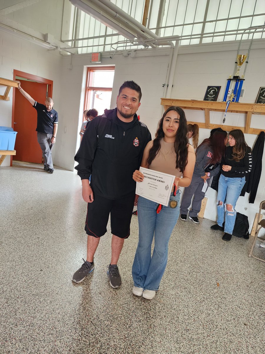EAHSGirlsSoccer's tweet photo. Oh yeah! Player of the Week Day! Congratulations to all of you Students -Athletes, your efforts make us proud and make us better too. Thank you Coach Parry for your words  #full80 #FútbolFamily https://t.co/KexmPKxfRk