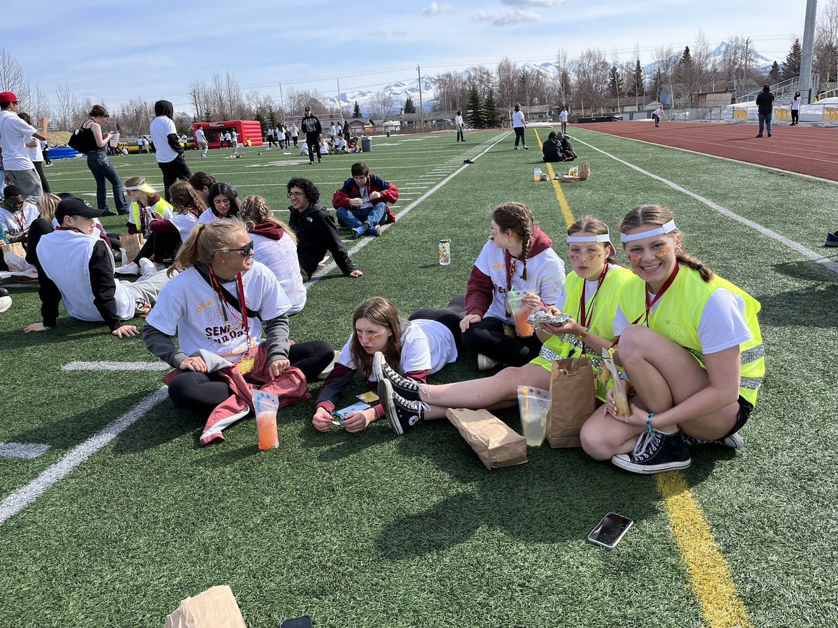 ShoopDHS's tweet photo. What a great day! Senior Fun Day and a chance to celebrate our soccer girls playing at the next level. #teacherlife #seniors2023 #dimondnation https://t.co/bz7w9UA8ss