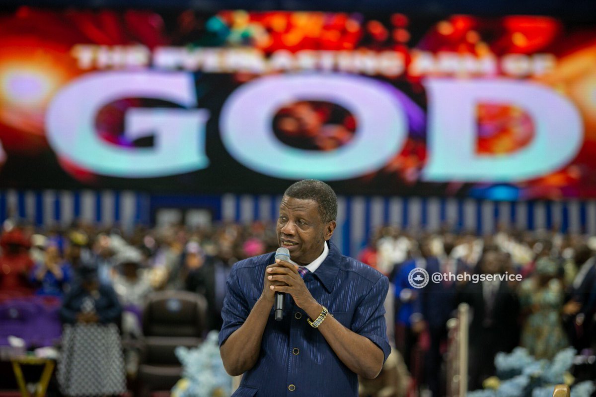 TheHGService's tweet photo. When God decides to promote, it doesn't matter where you are. The moment He picks you up, He just keeps going and going.

- Pastor Adeboye 

May 2023 Holy Ghost Service 
#TheEverlastingArmOfGod https://t.co/NPvFMFDbU9