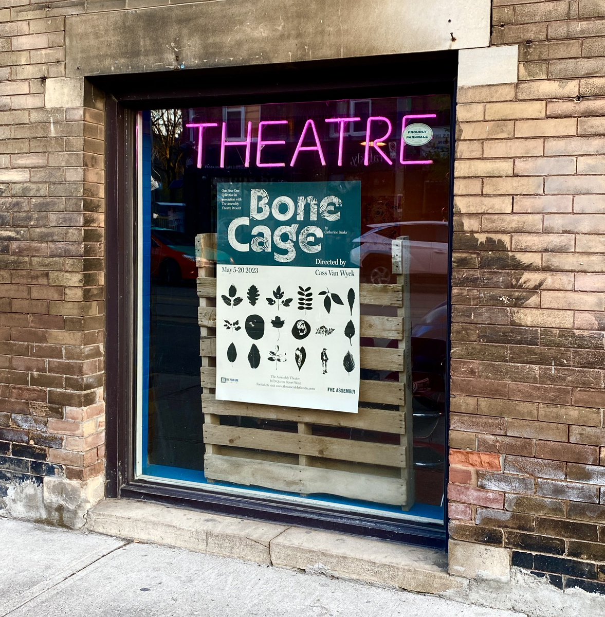 Happy Opening @assemblytheatr_ @OneFourOneCo @classvanwyck 🎉

Excited to watch Bone Cage! #indietheatre #theaTO #indieunite #torontotheatre