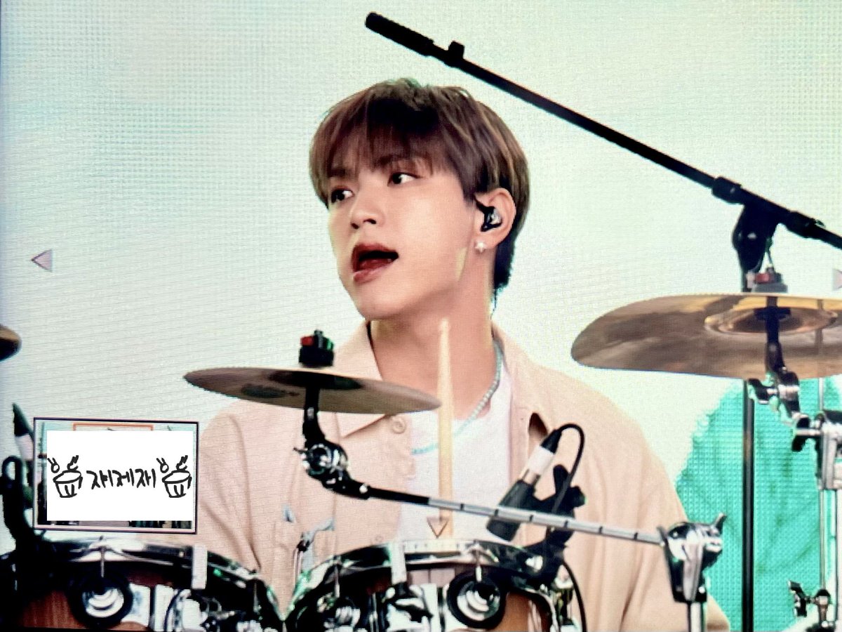 230513 뷰민라 프리뷰

- ♡

#엔플라잉 #NFlying 
#김재현  #kimjaehyun